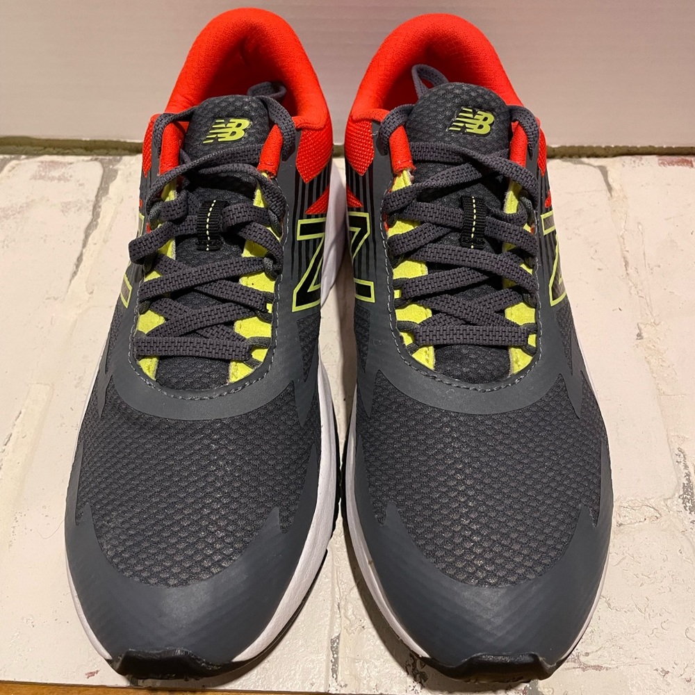 New Balance wide Boys Sneakers